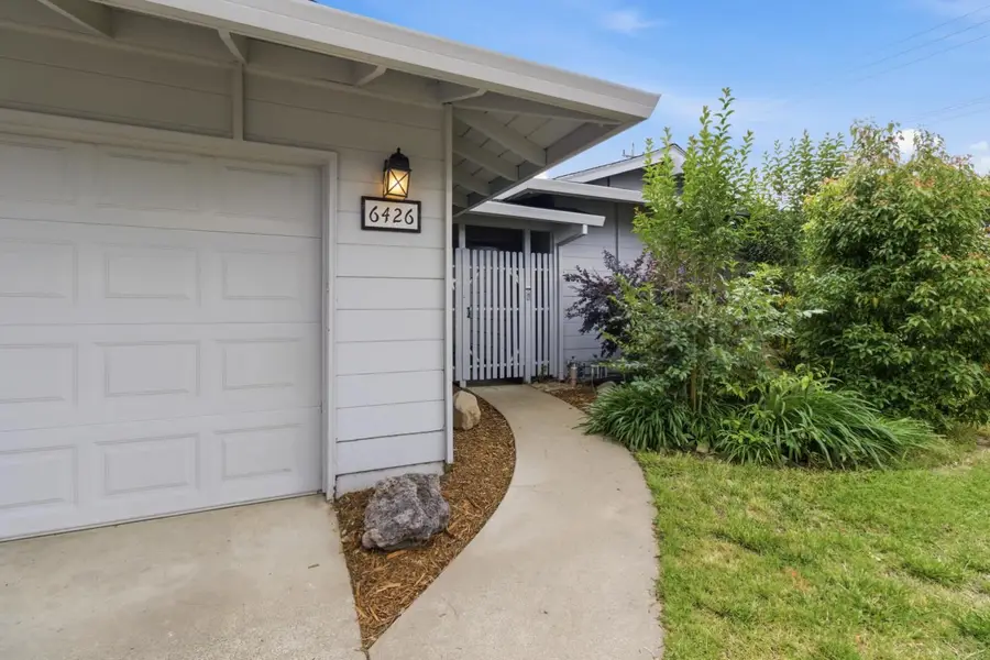 6426 Oakcreek Way, Citrus Heights, CA 95621 - #2