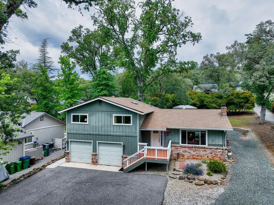 23235 Broadmoor Ct., Auburn, CA 95602 - #2