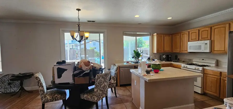 28 Skarda Court, Sacramento, CA 95835 - #3