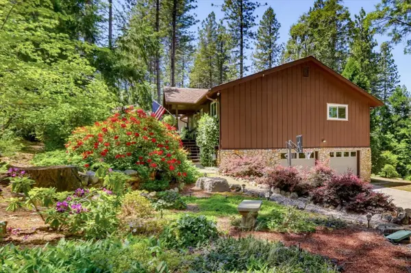 11885 Tree Top Circle, Nevada City, CA 95959