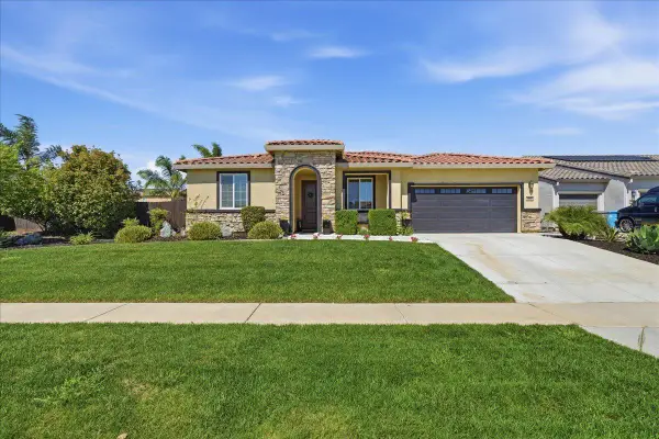2032 Coffee Creek Way, Plumas Lake, CA 95961
