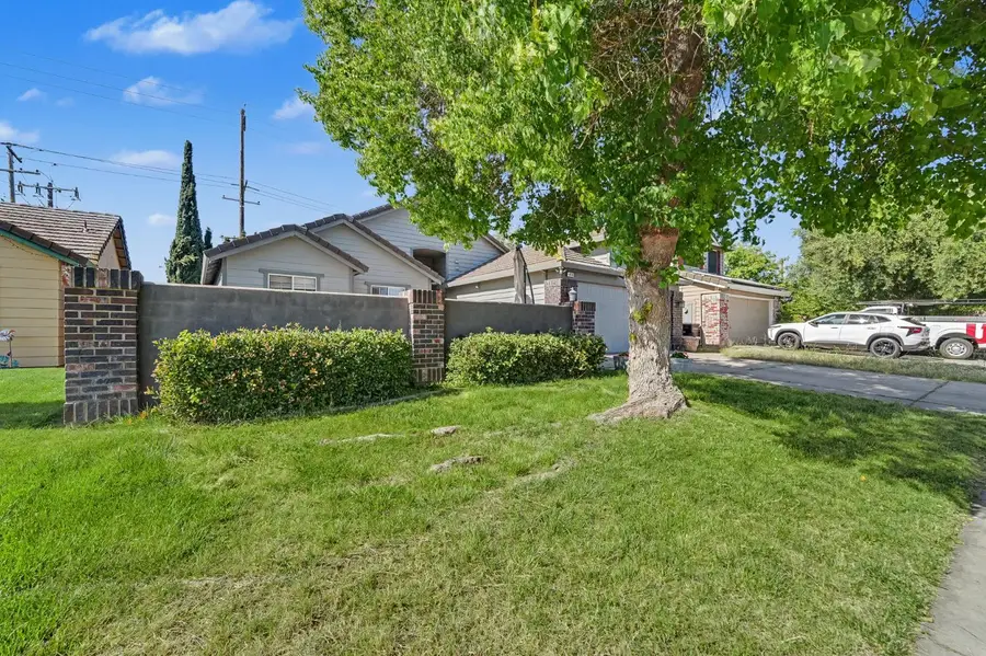 1750 E G Street, Oakdale, CA 95361 - #2