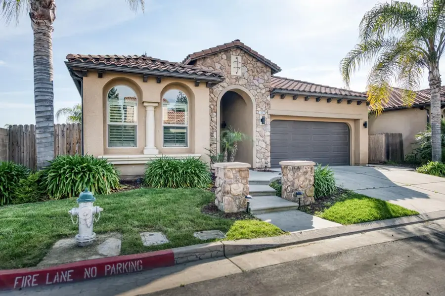 1563 E Via Mirasol Lane, Fresno, CA 93730 - #2