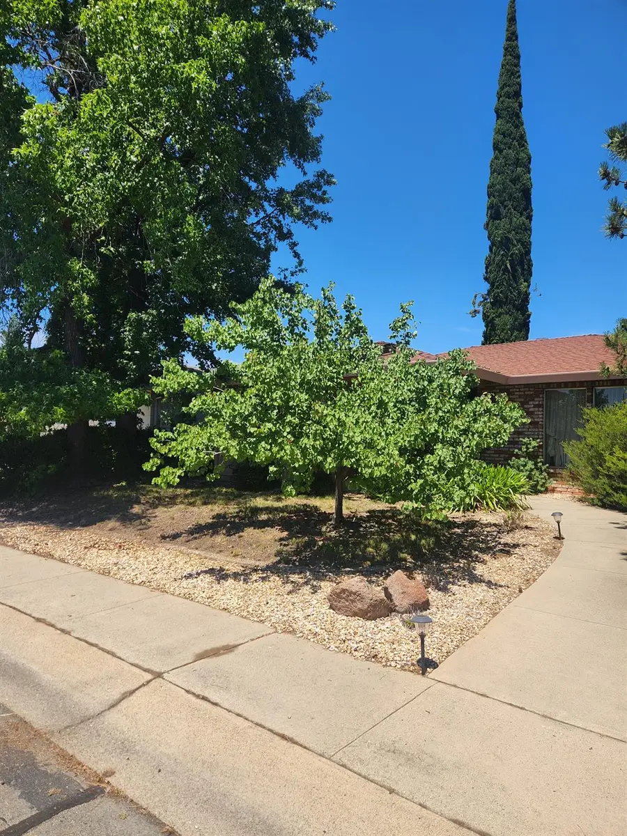 1581 Valley View Drive, Yuba City, CA 95993 - #3