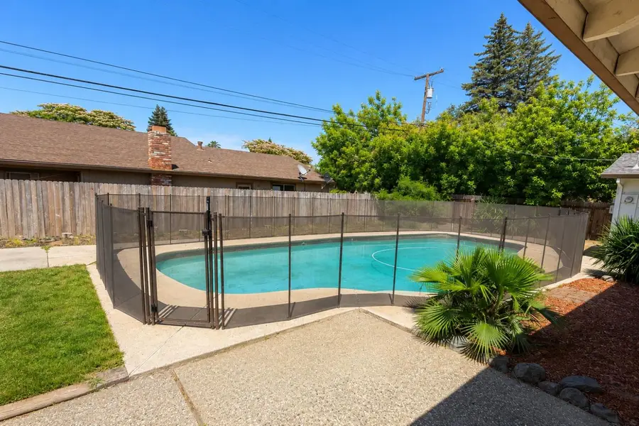 1361 Peach Tree Lane, Yuba City, CA 95993 - #2