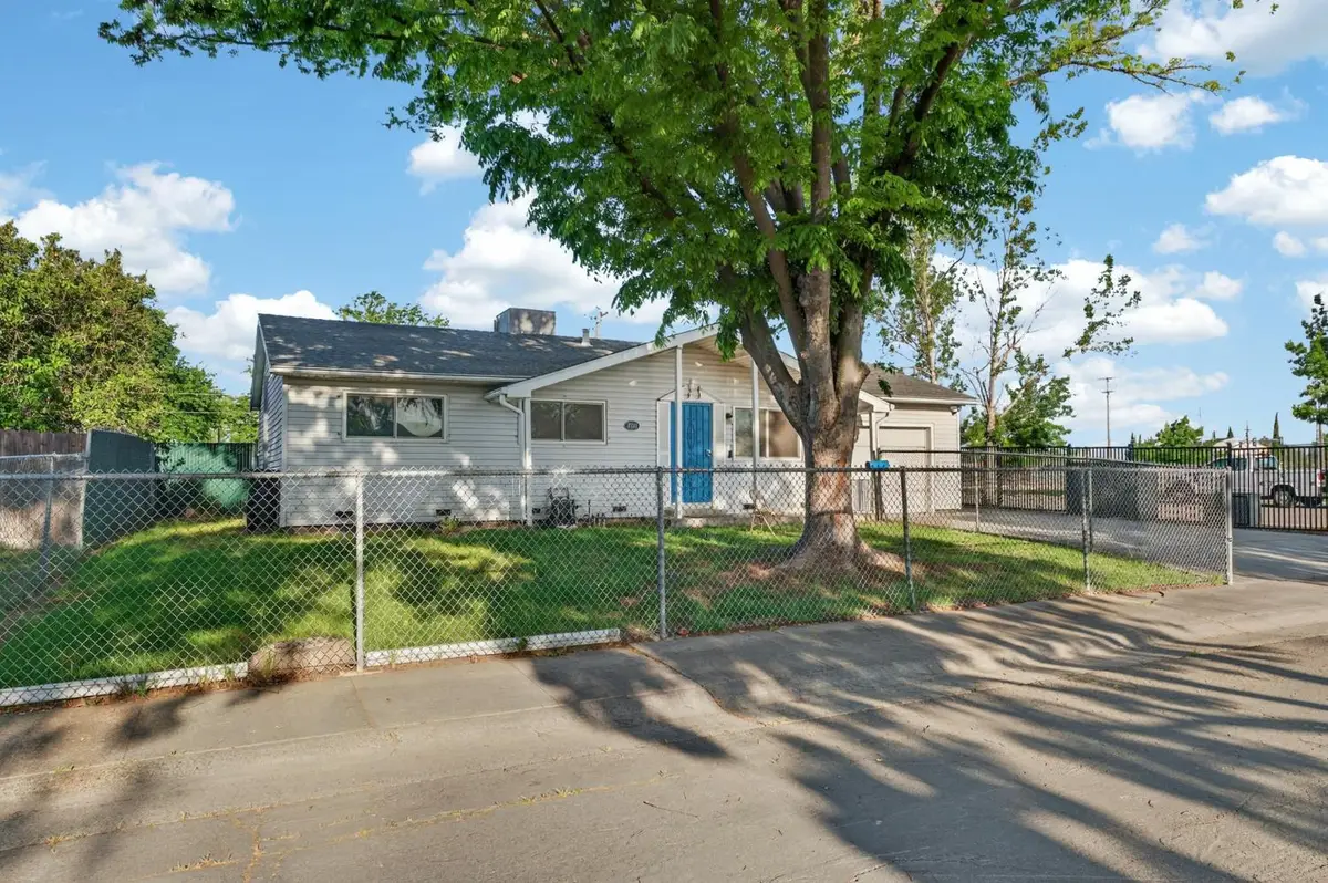7518 Flores Way, Sacramento, CA 95822 - #1