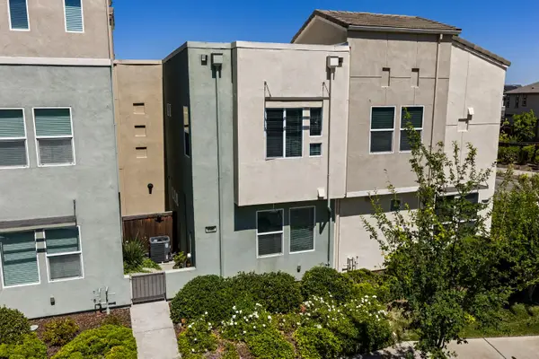 4102 Beechcraft Way, Sacramento, CA 95834