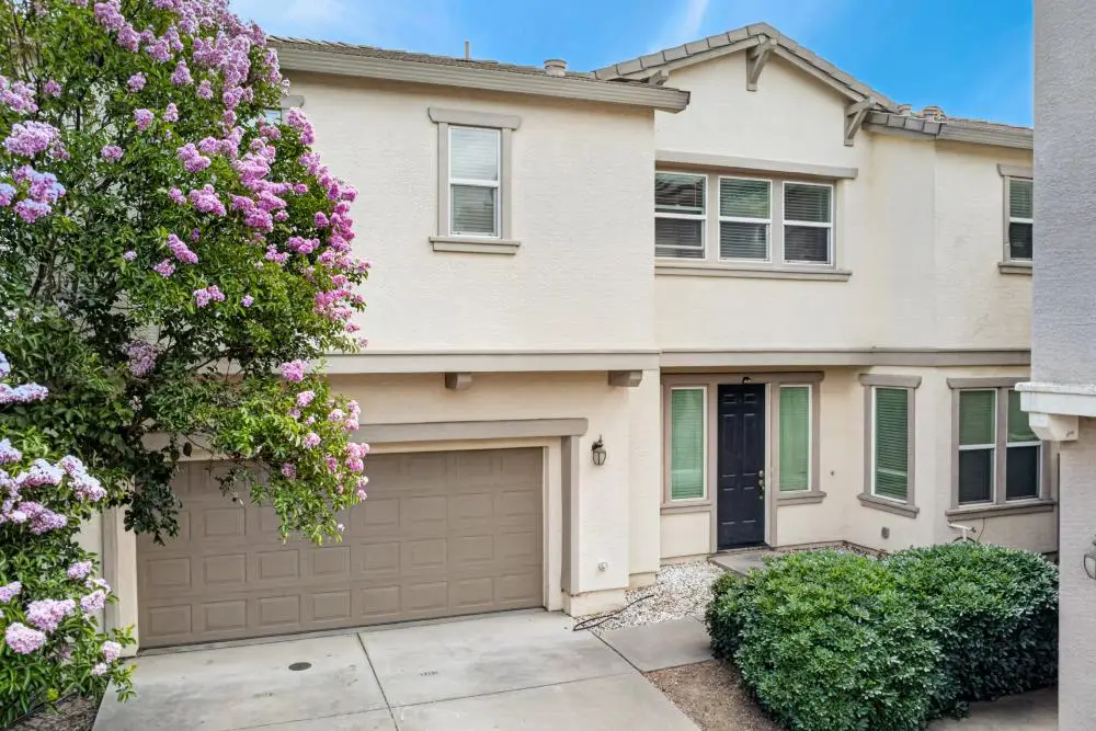 1886 Mammoth Way, Sacramento, CA 95834 - #1