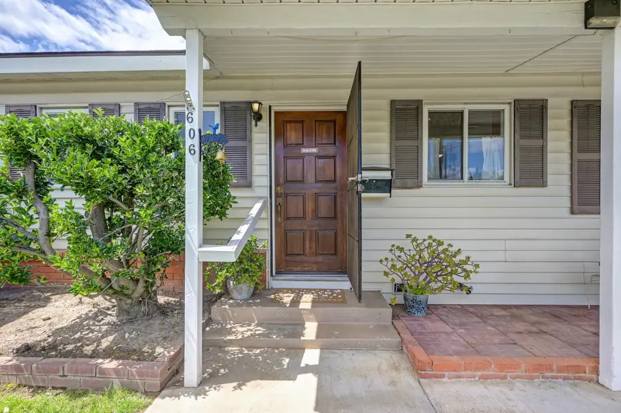 606 Wales Drive, Folsom, CA 95630 - #3