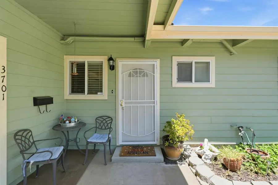 3701 Chamberlain Way, Carmichael, CA 95608 - #2