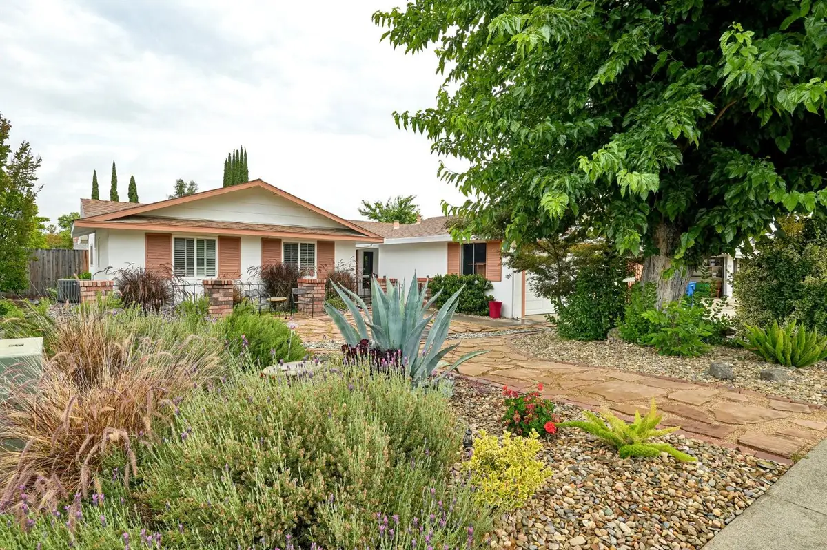 6821 Kettering Circle, Fair Oaks, CA 95628 - #1