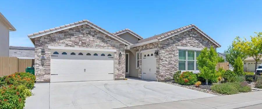 3009 Tulip Way, Lodi, CA 95242 - #2