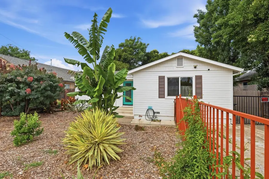 3438 36th Street, Sacramento, CA 95817 - #2