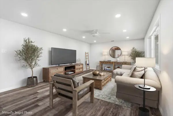4607 Hixon Circle, Carmichael, CA 95608