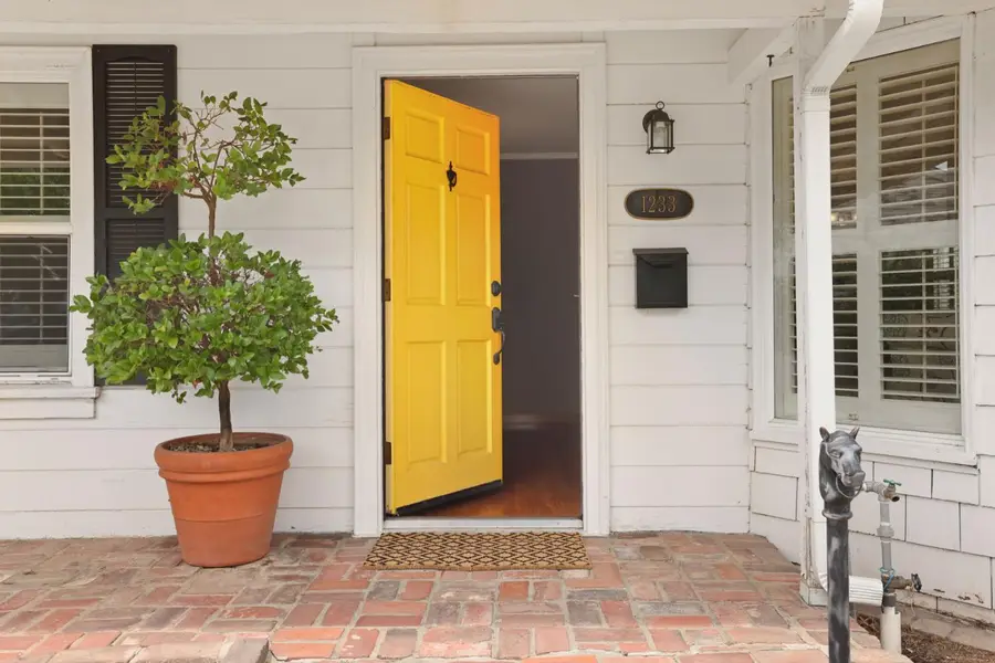 1233 Elmwood Avenue, Stockton, CA 95204 - #2