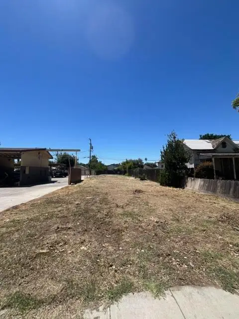 912 N D Street, Madera, CA 93638