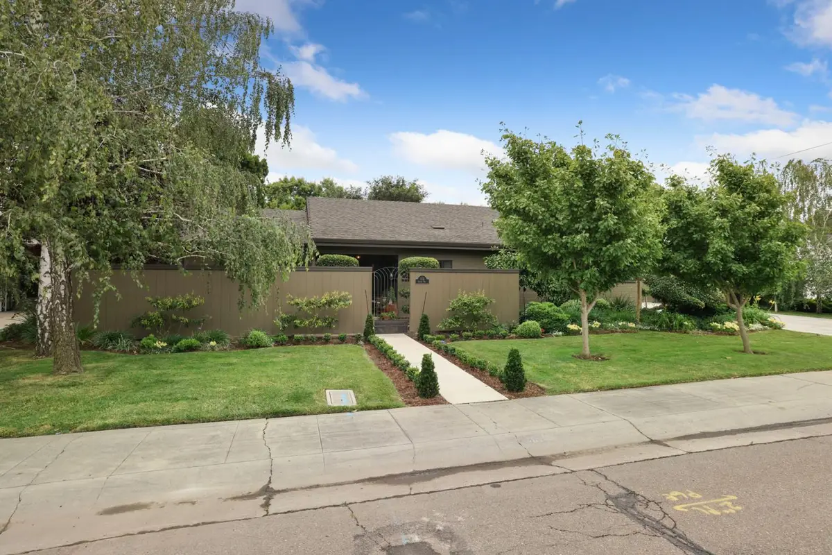 1174 Oxford Way, Stockton, CA 95204 - #1