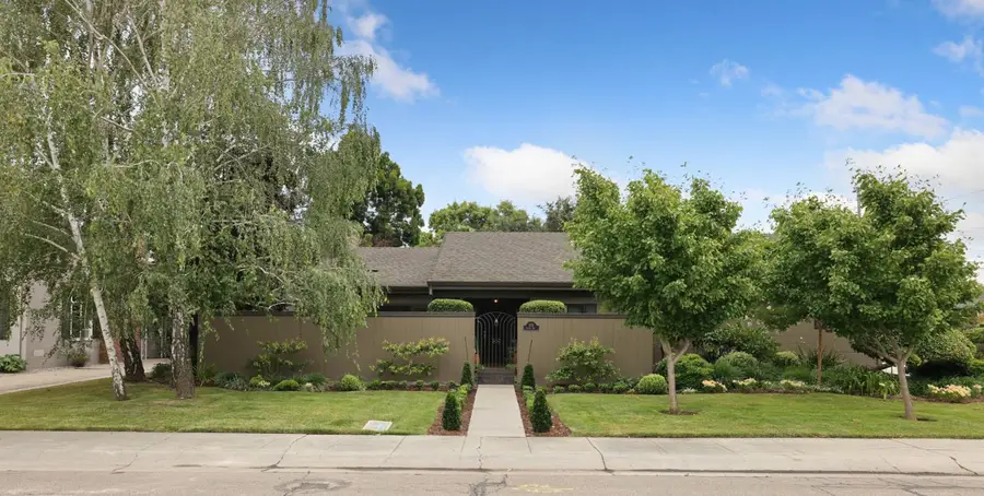 1174 Oxford Way, Stockton, CA 95204 - #3