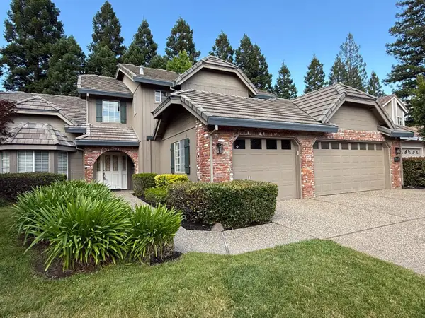 2760 Prestwick Drive, Roseville, CA 95661