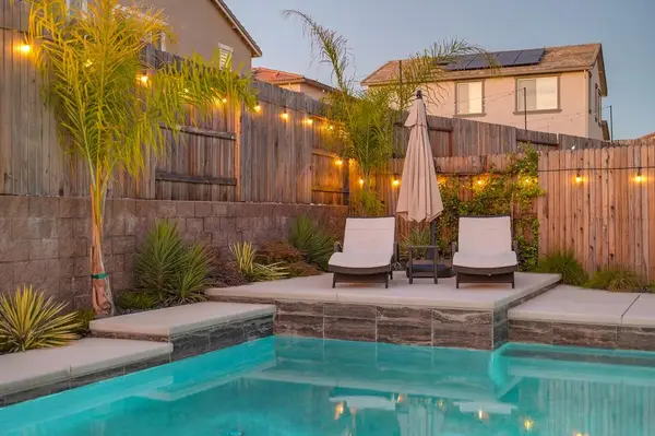 4518 Drowsy Water Way, Folsom, CA 95630