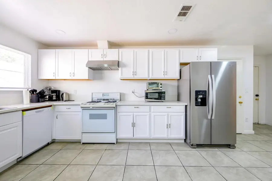 114 Decathlon Circle, Sacramento, CA 95823 - #3