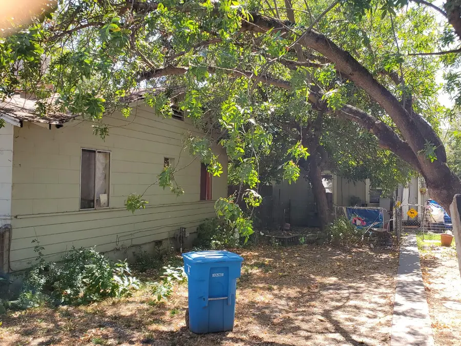 2255 Wyandotte Avenue, Oroville, CA 95966 - #3