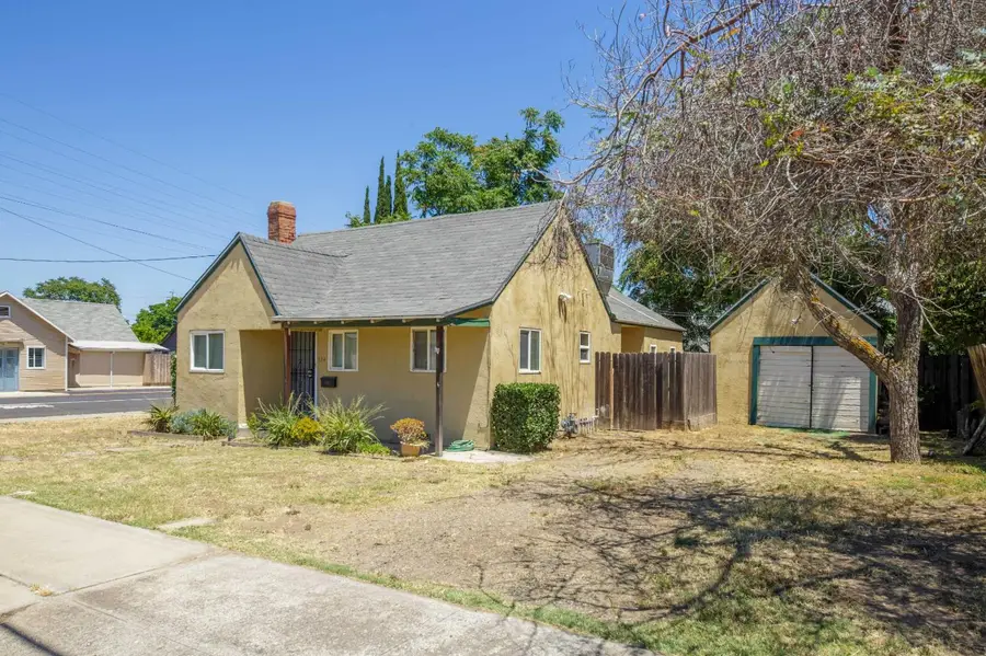 130 Almond Avenue, Manteca, CA 95337 - #2