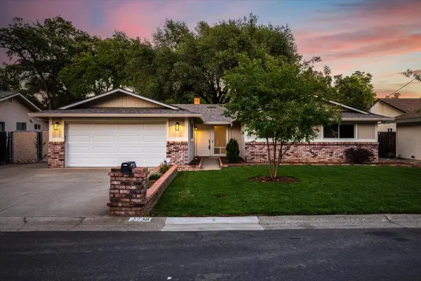 2738 California Avenue, Carmichael, CA 95608