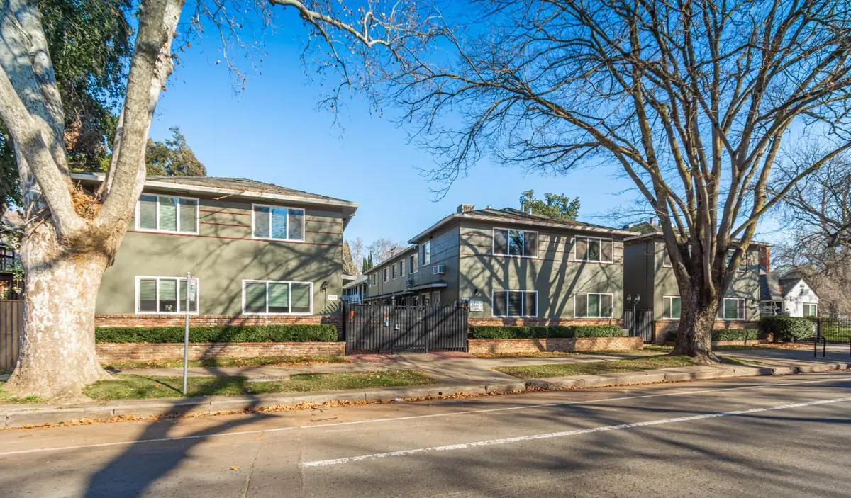 2811 F Street, Sacramento, CA 95816 - #1