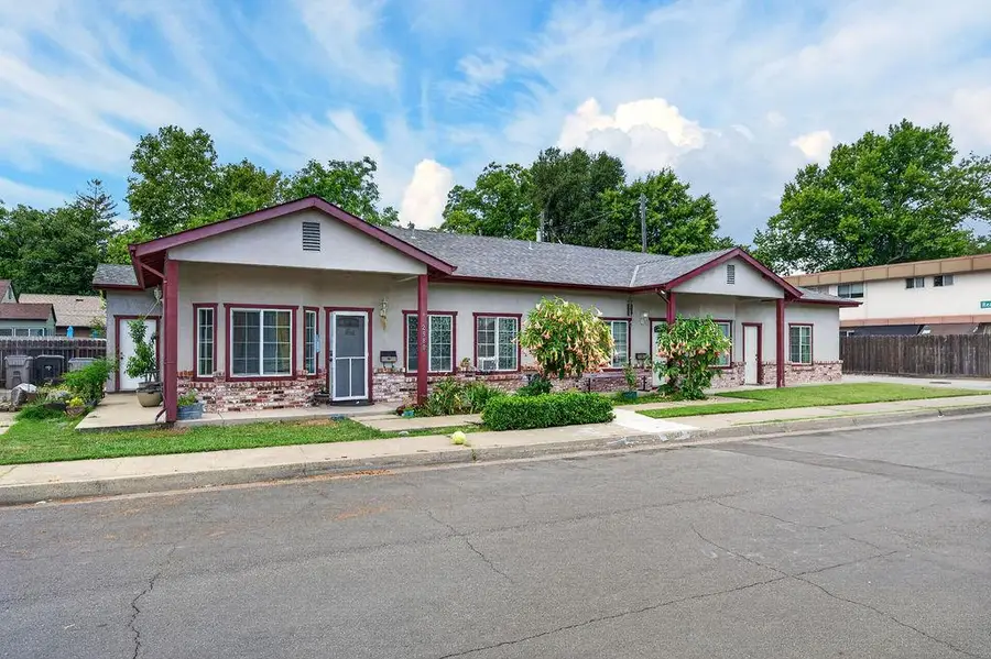 2970 31st Street, Sacramento, CA 95817 - #2