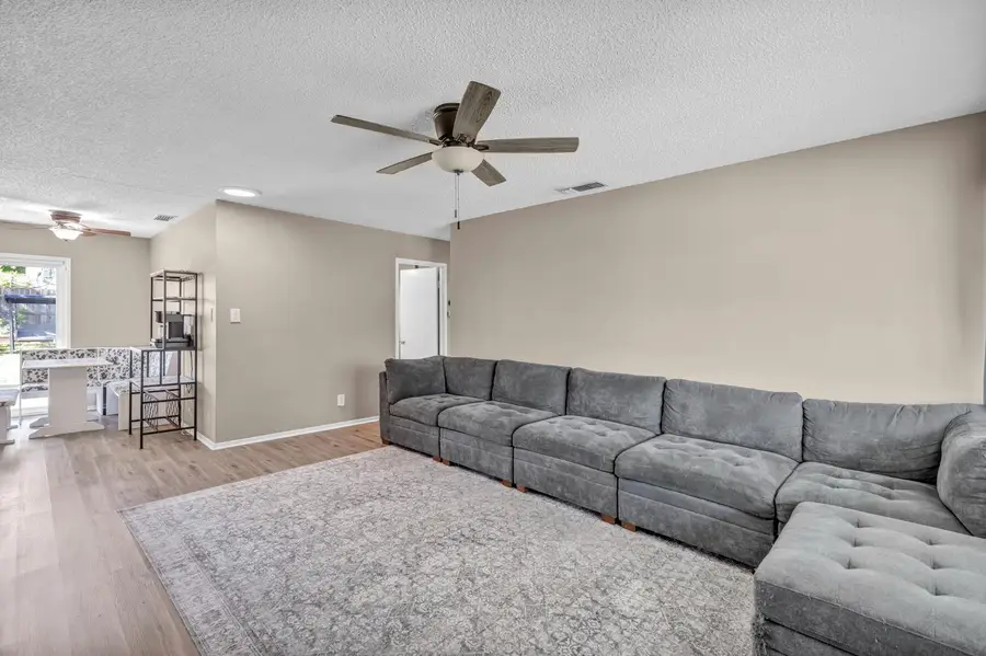 4225 Cortright Way, North Highlands, CA 95660 - #3
