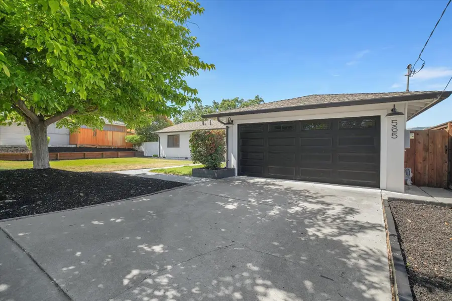 565 E Angela Street, Pleasanton, CA 94566 - #3