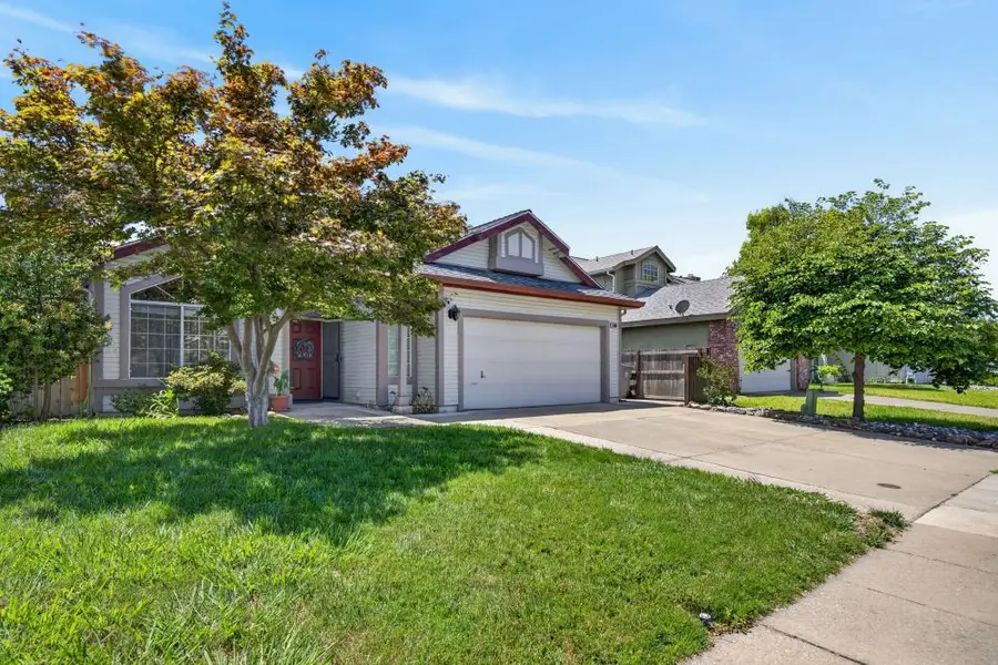 6906 Hollybrook Drive, Sacramento, CA 95823 - #2