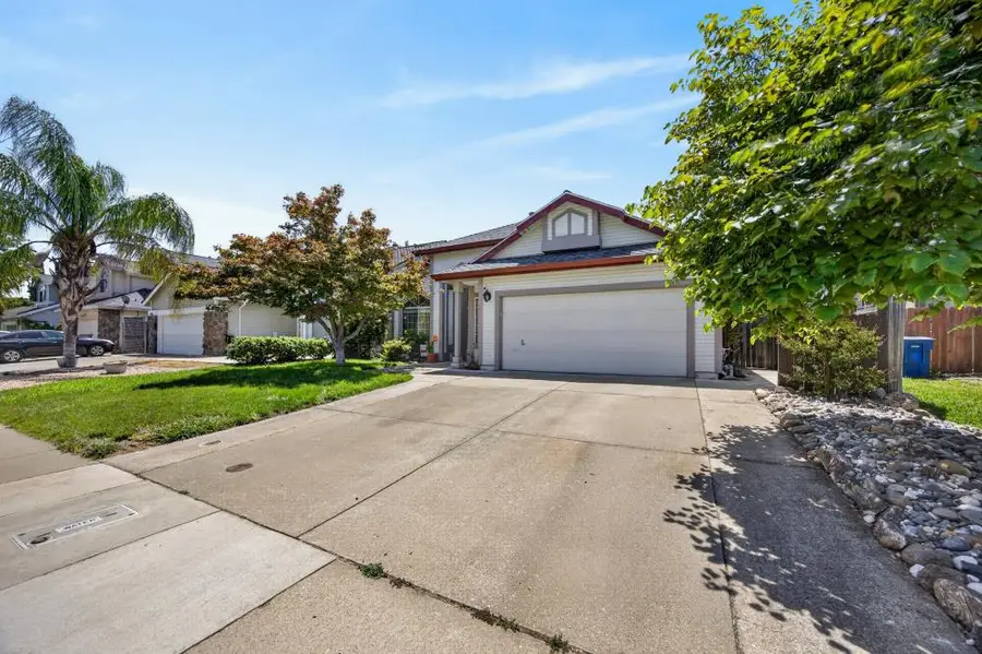 6906 Hollybrook Drive, Sacramento, CA 95823 - #3