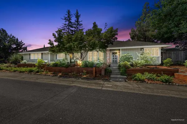 2218 Mclaren Drive, Roseville, CA 95661