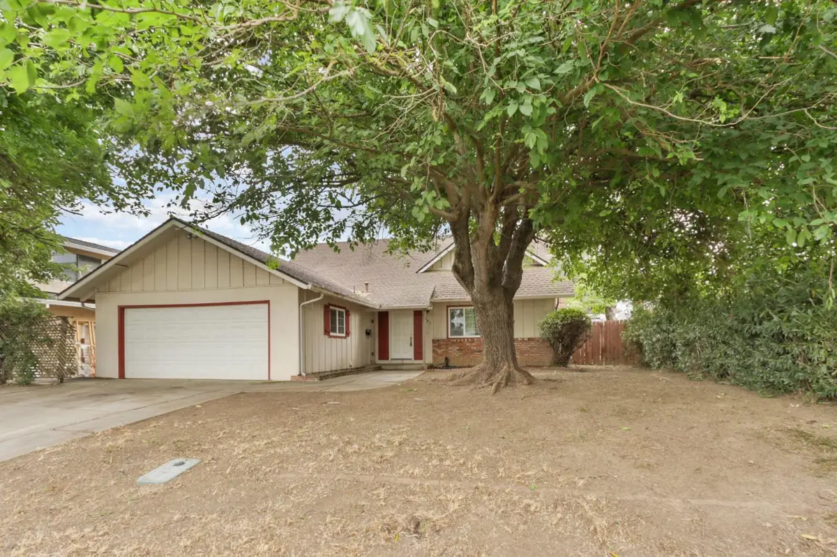 285 Chestnut Street, Woodland, CA 95695 - #1