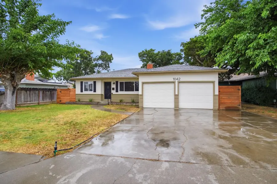 1042 Grove Avenue, Gustine, CA 95322 - #2