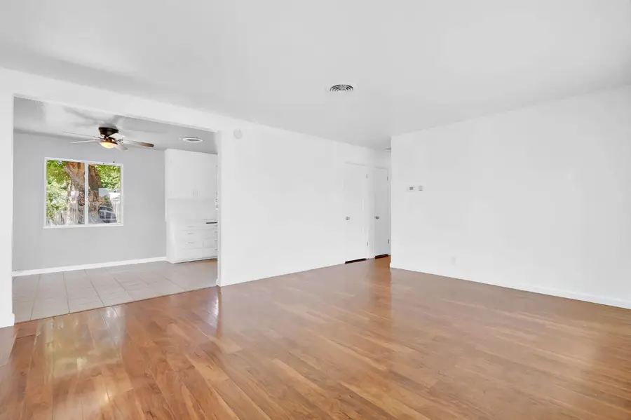 16 Grand Avenue, Woodland, CA 95695 - #3