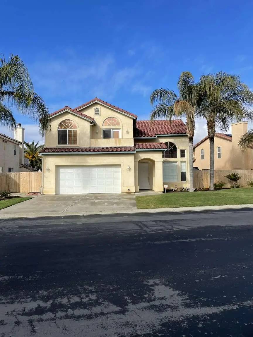 989 Laguna Drive, Lemoore, CA 93245 - #1