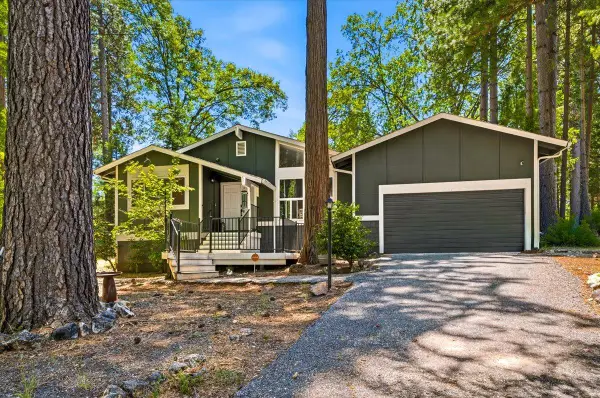 11854 Tree Top Circle, Nevada City, CA 95959