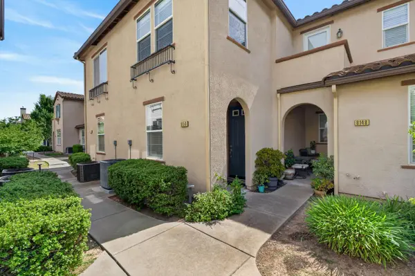 8150 Crystal Walk Circle, Elk Grove, CA 95758