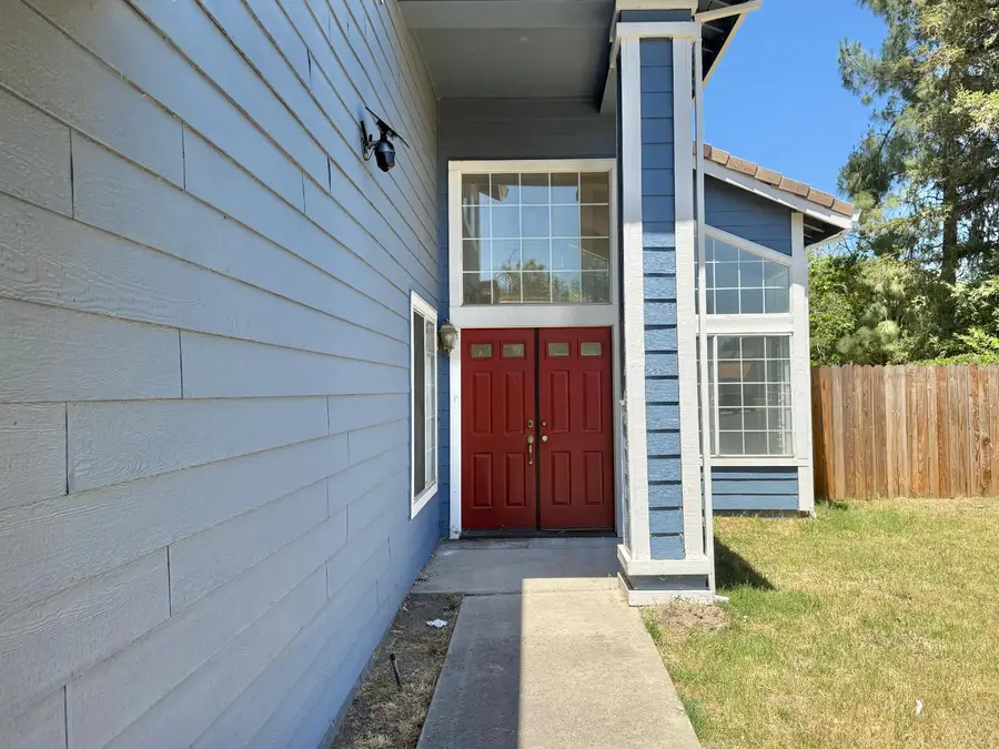 803 Carrie Street, Stockton, CA 95206 - #2
