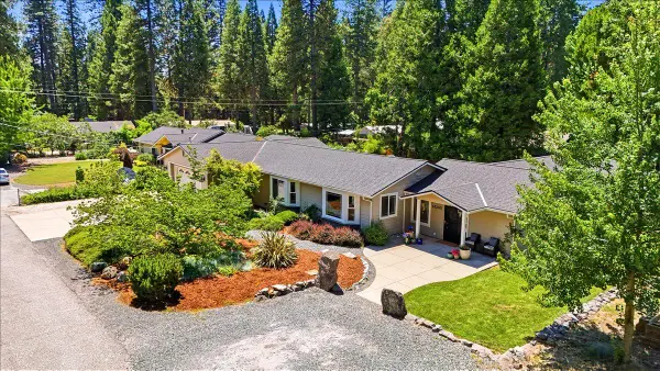 14240 Hollydale Road, Grass Valley, CA 95945