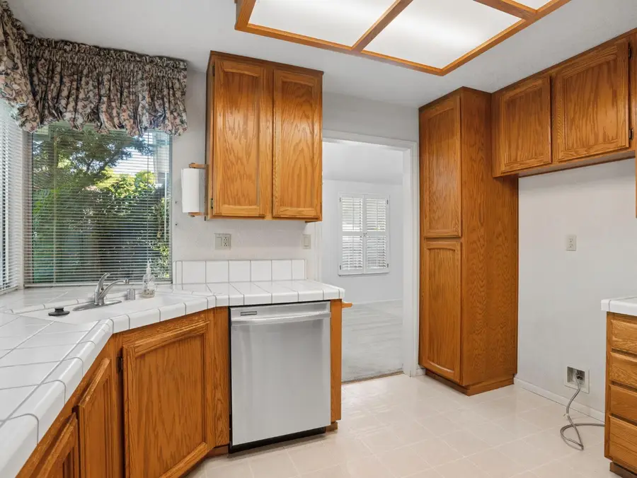 8440 Amrita Court, Sacramento, CA 95828 - #2