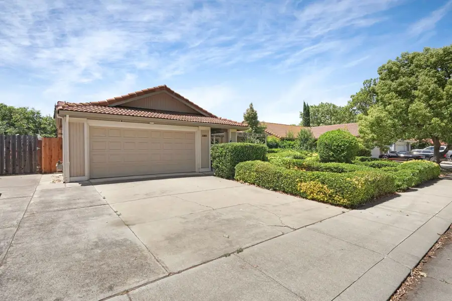 530 Mahogany Lane, Tracy, CA 95376 - #2