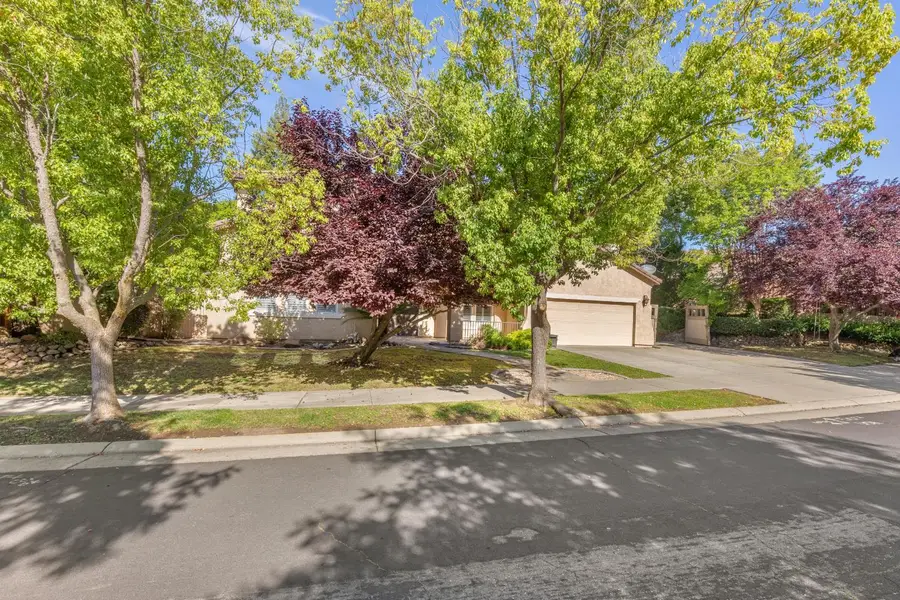 425 Crescent Drive, Roseville, CA 95678 - #2