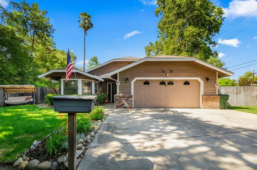 5443 Bridge Creek Lane, Carmichael, CA 95608 - #2