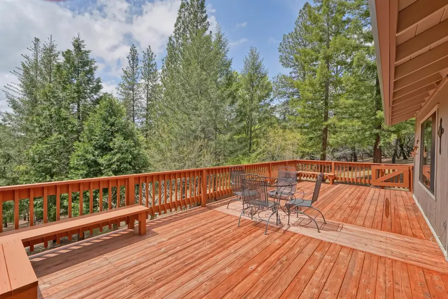 5933 Pennyroyal Drive, Pollock Pines, CA 95726 - #3