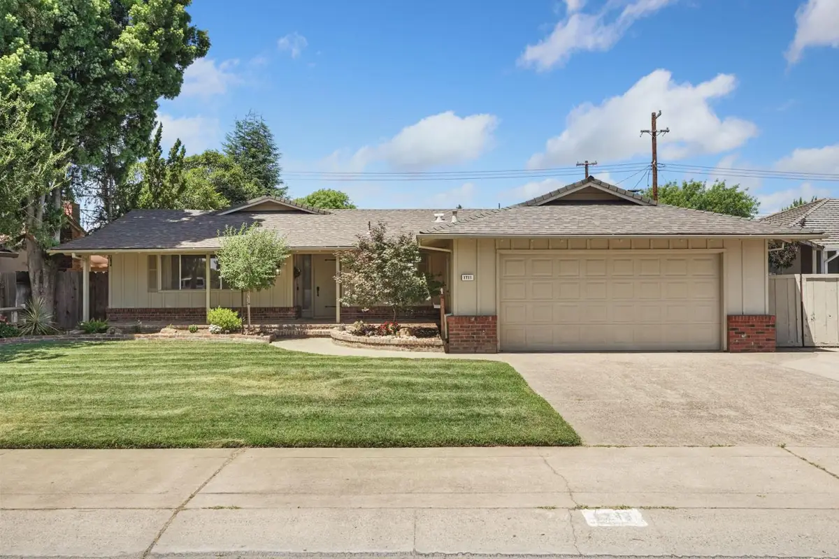 1711 W Tokay Street, Lodi, CA 95242 - #1