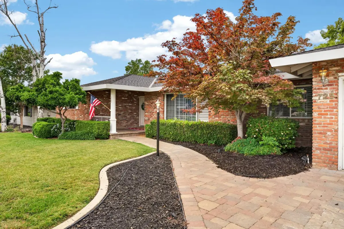725 Sherwood Drive, Yuba City, CA 95991 - #1